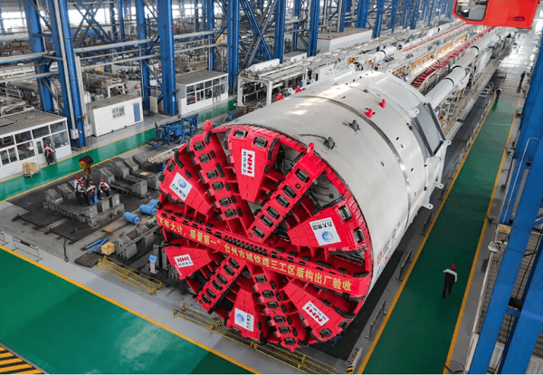 （圖：我國盾構(gòu)機(jī)運(yùn)作現(xiàn)場）