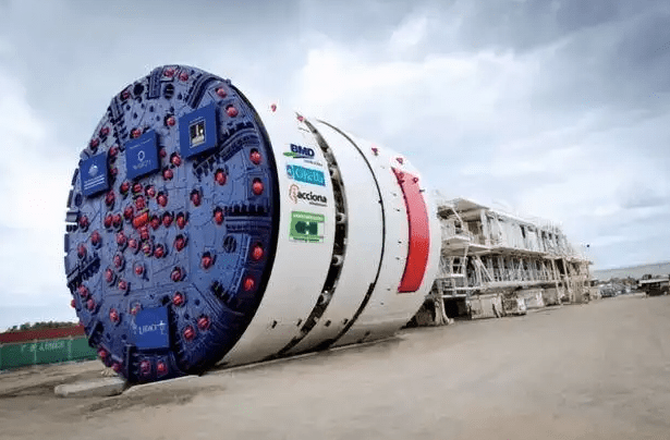 （圖：盾構(gòu)機(jī)）